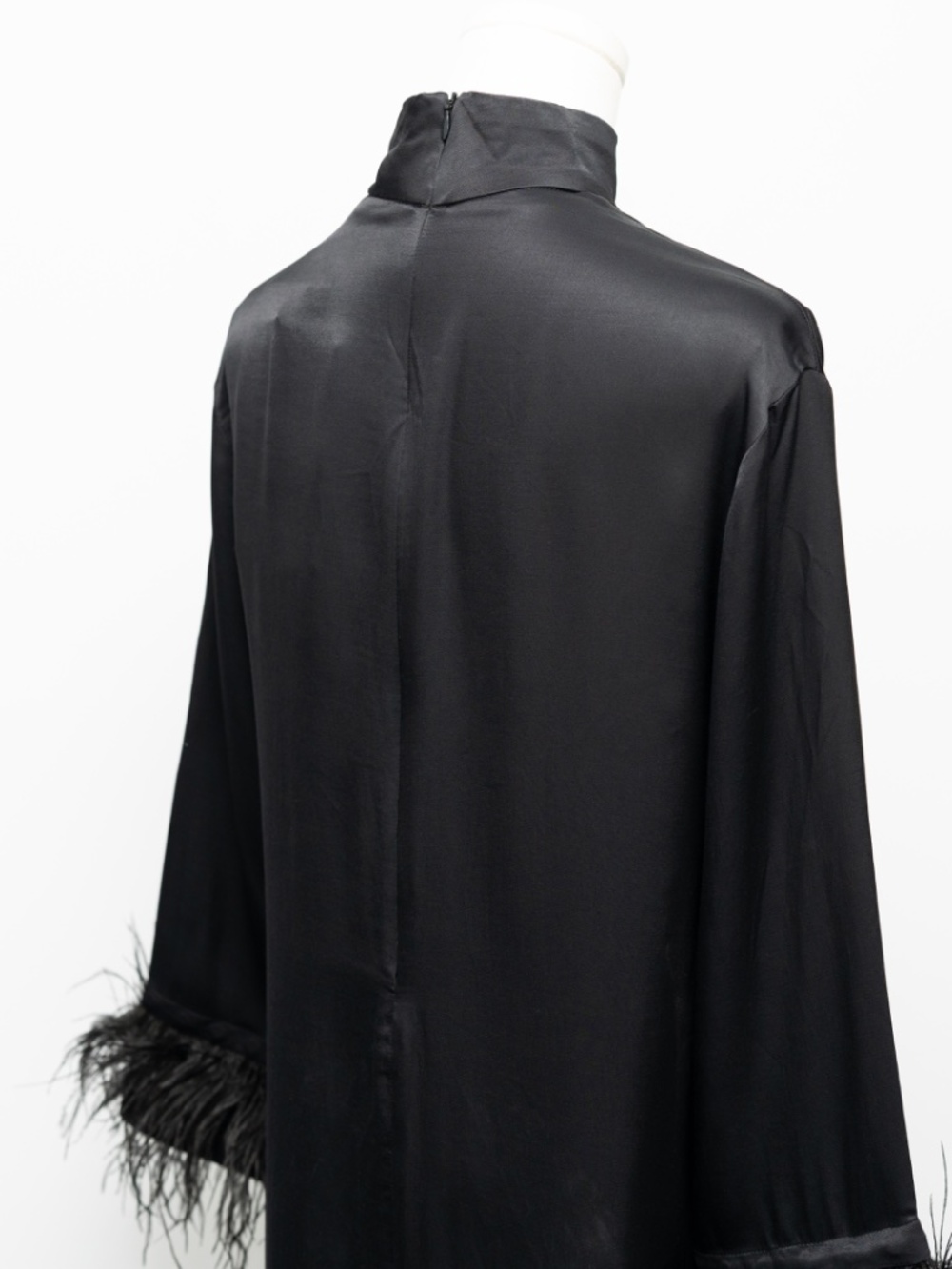 Sleeper - Party Shirt Dress with Detachable Feathers - Picture 14 of 14